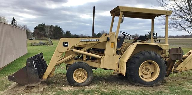 Image of John Deere 410 equipment image 1