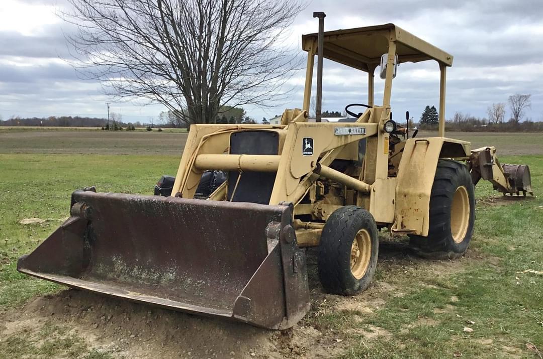 Image of John Deere 410 Primary image