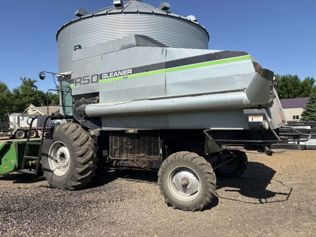 Image of Gleaner R50 equipment image 1