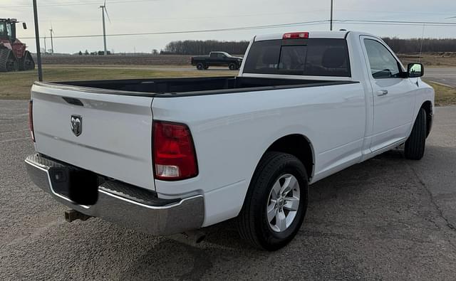 Image of Dodge Ram 1500 equipment image 3