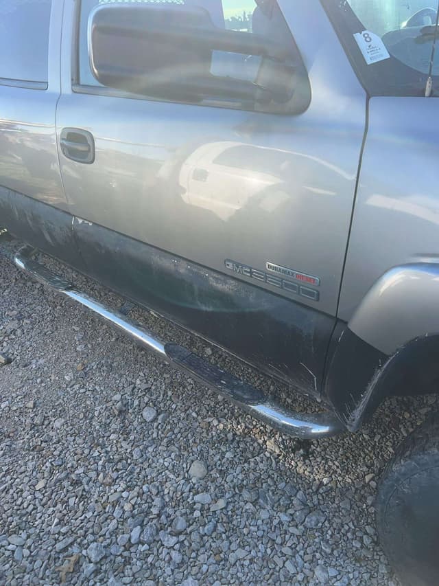 Image of GMC 3500 equipment image 3