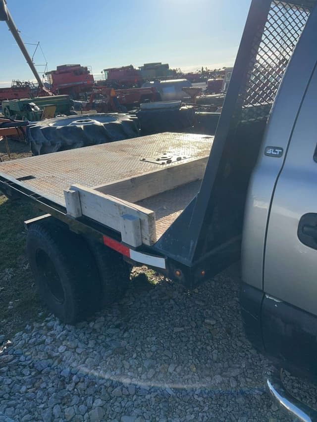 Image of GMC 3500 equipment image 4