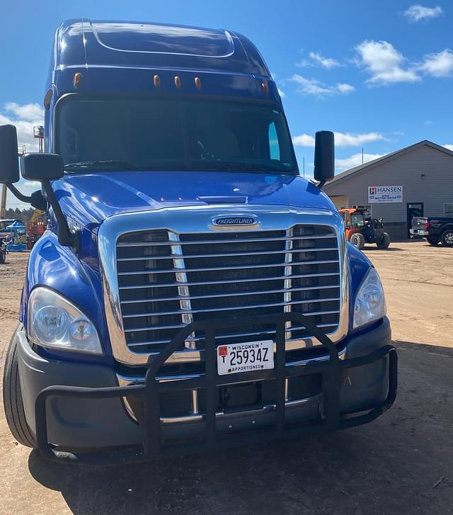 Image of Freightliner Cascadia Evolution equipment image 1