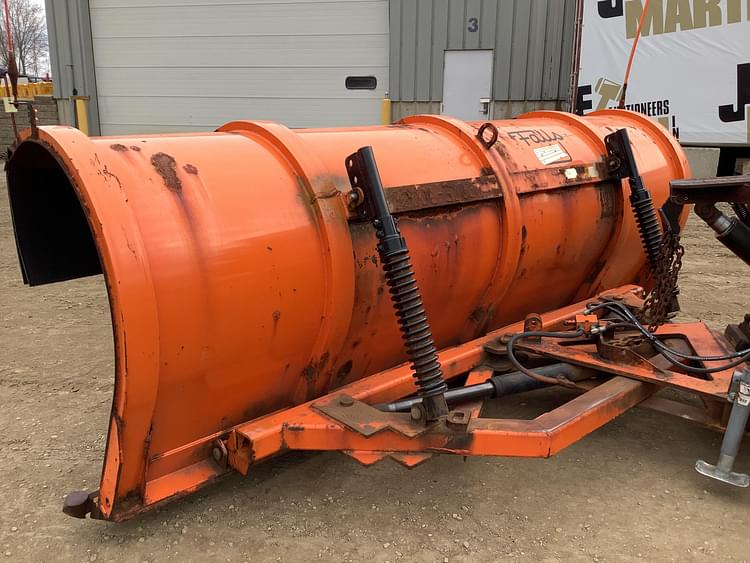 Main image Mack GU 22
