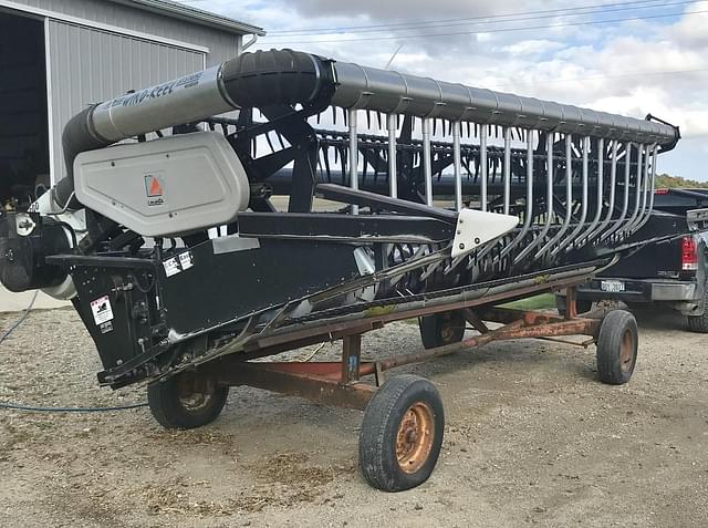 Image of Gleaner R52 equipment image 2