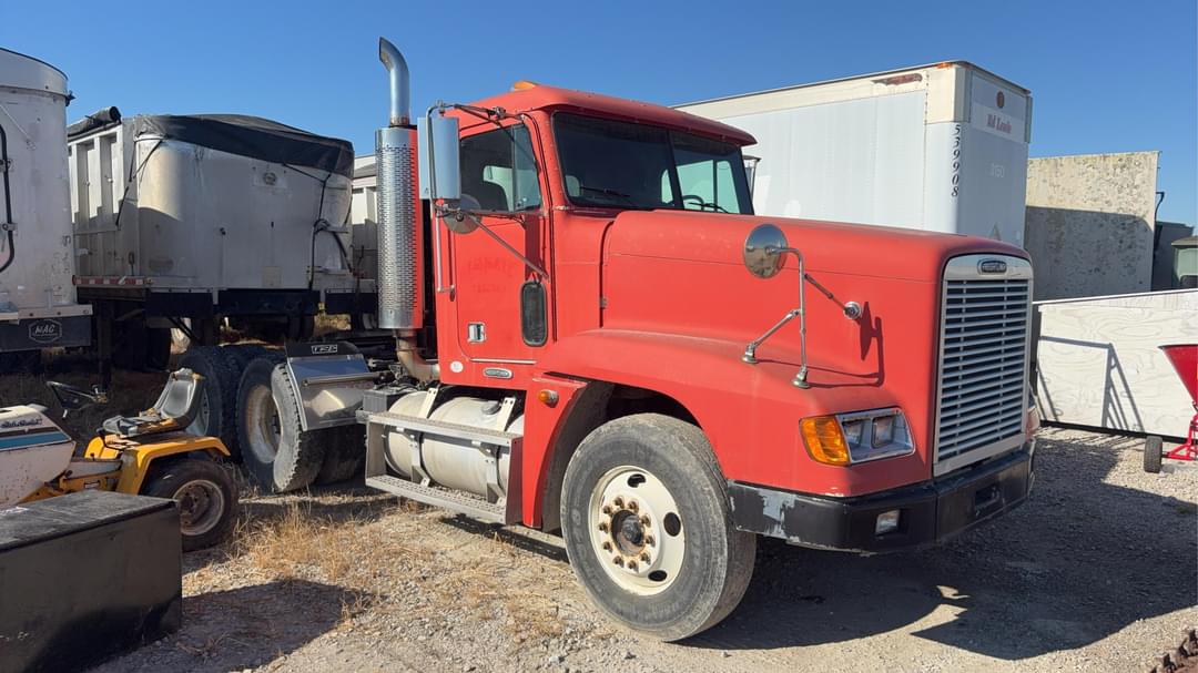 Image of Freightliner FLD120 Primary image