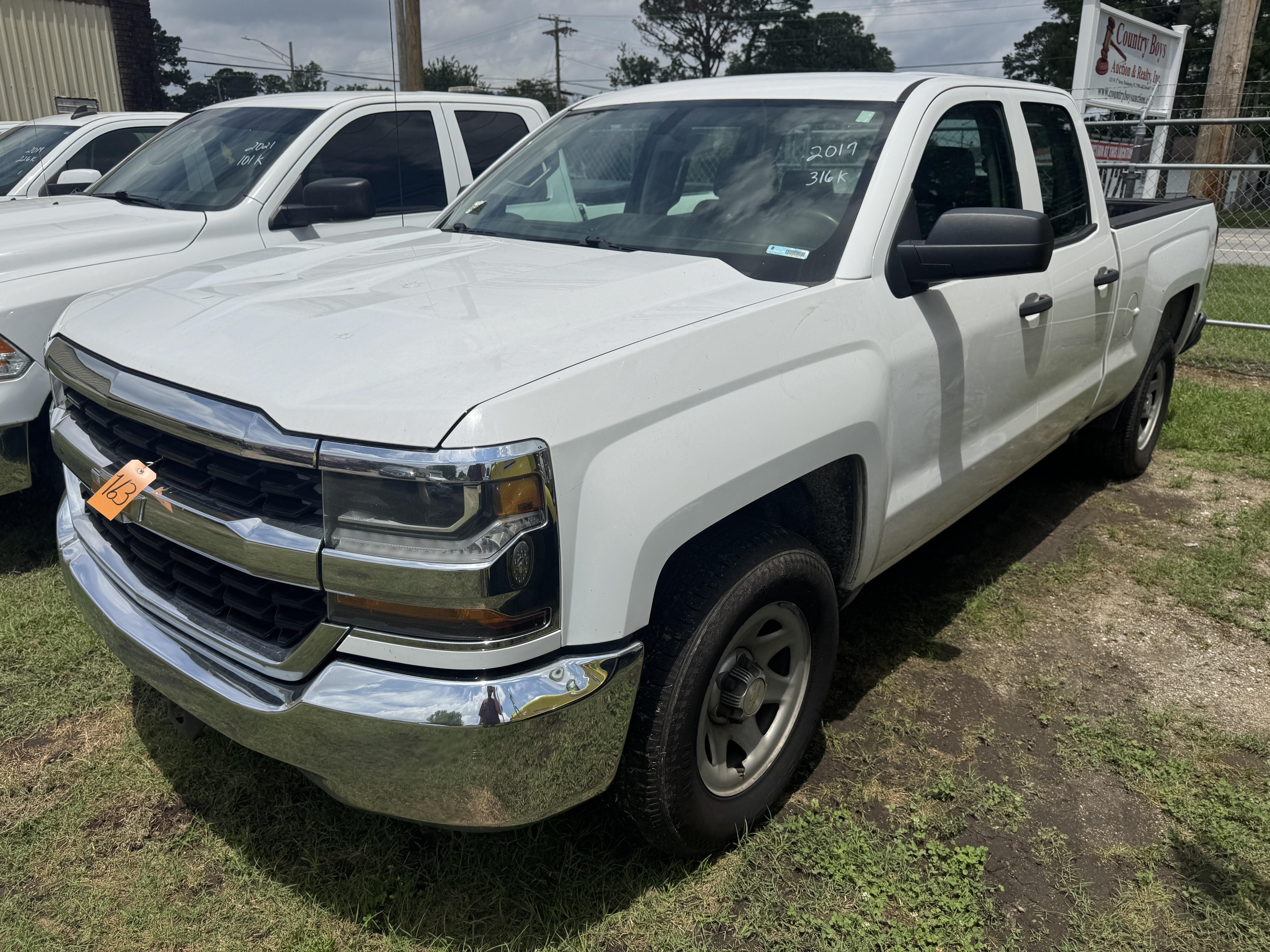 2017 Chevrolet 1500 Equipment Image0