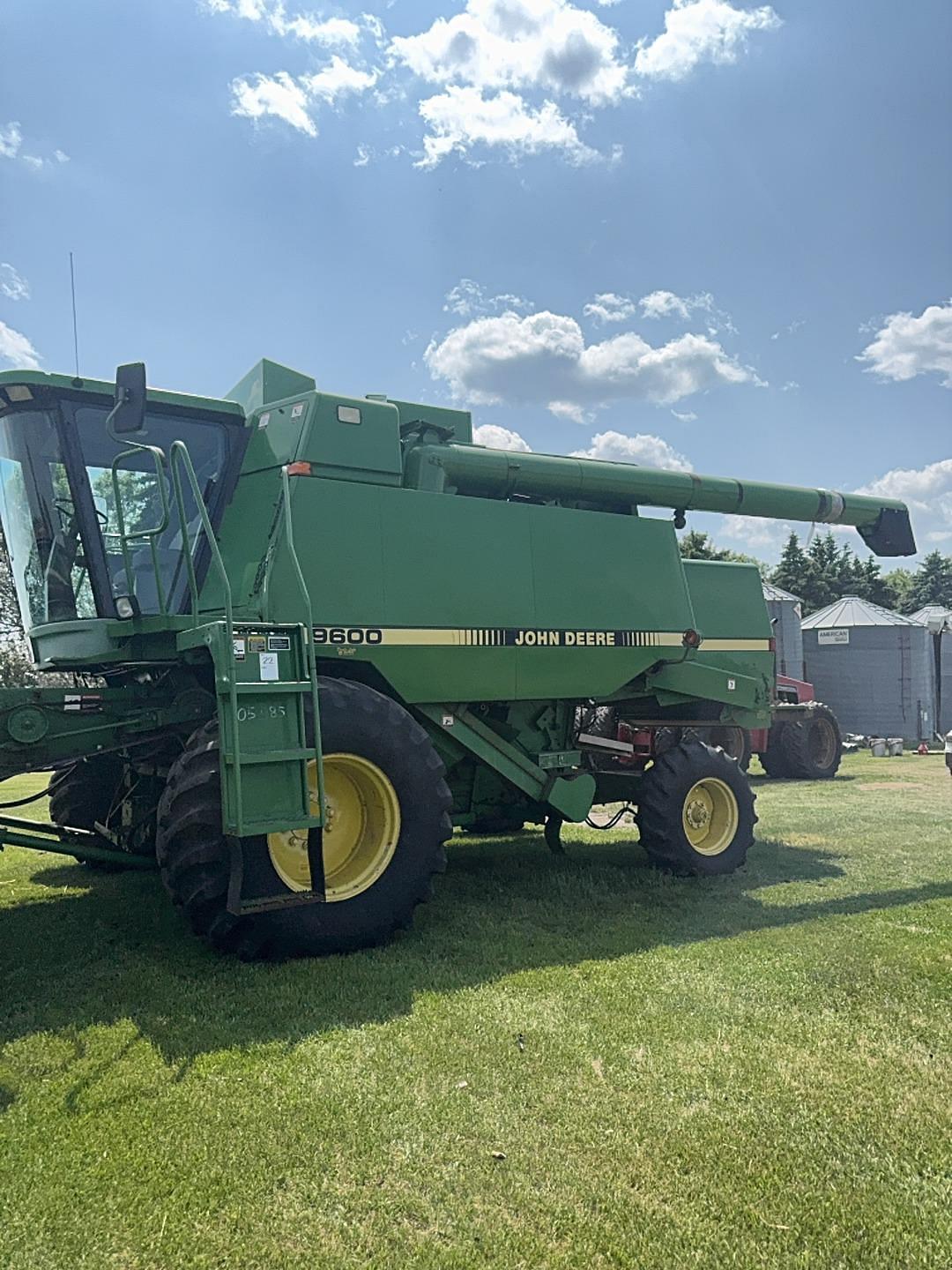 Image of John Deere 9600 Primary image