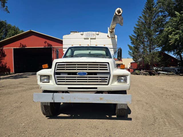 Image of Ford F-700 equipment image 3