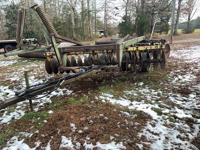 Image of John Deere 340 equipment image 2