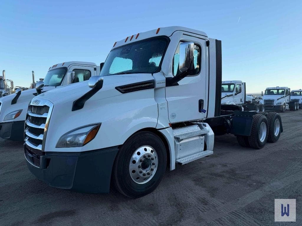 Image of Freightliner Cascadia 126 Primary image