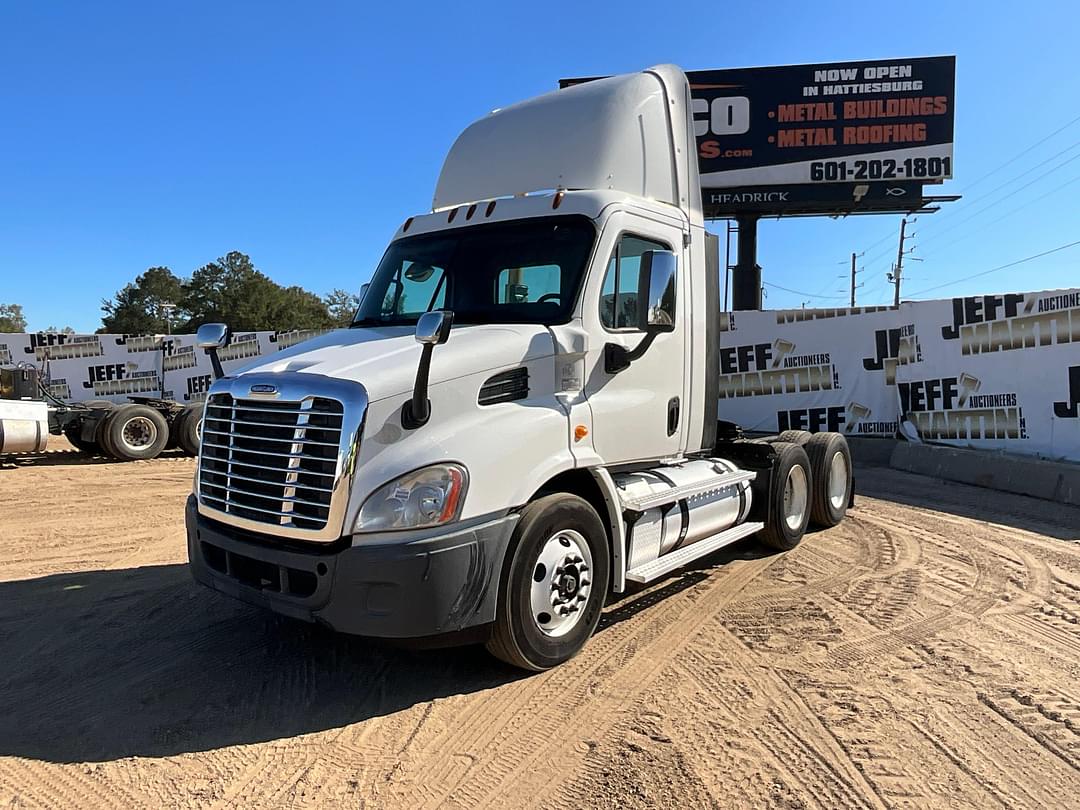 Image of Freightliner Cascadia Primary image