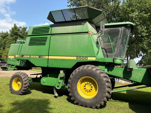 Image of John Deere 9500 equipment image 1