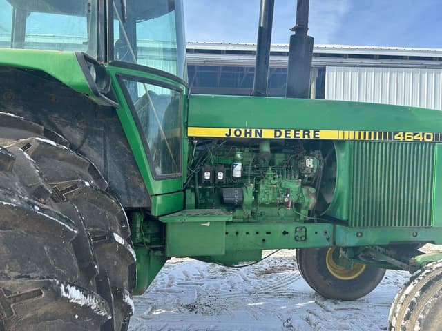 Image of John Deere 4640 equipment image 1