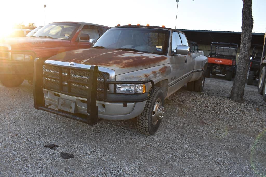 Image of Dodge Ram 3500 Primary image