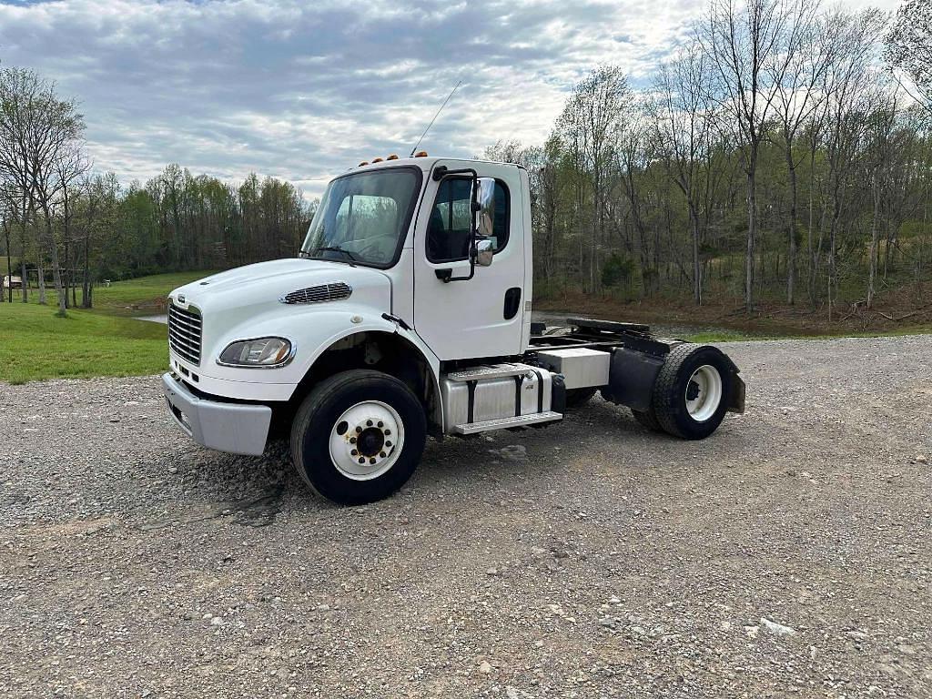 Image of Freightliner M2 Primary image