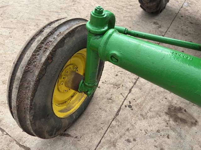 Image of John Deere G equipment image 4