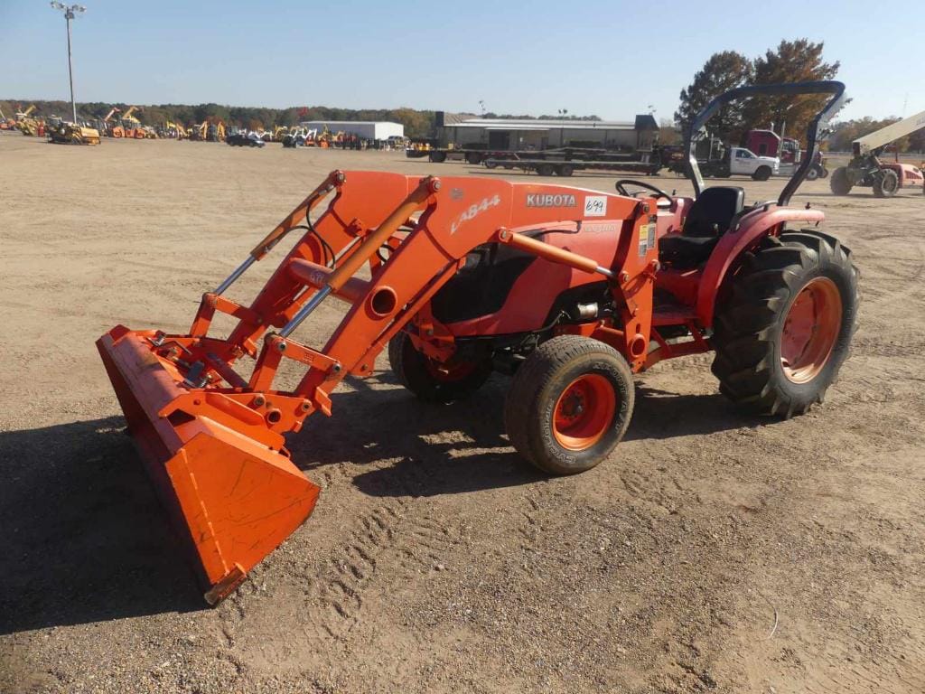 Kubota MX5100 Equipment Image0
