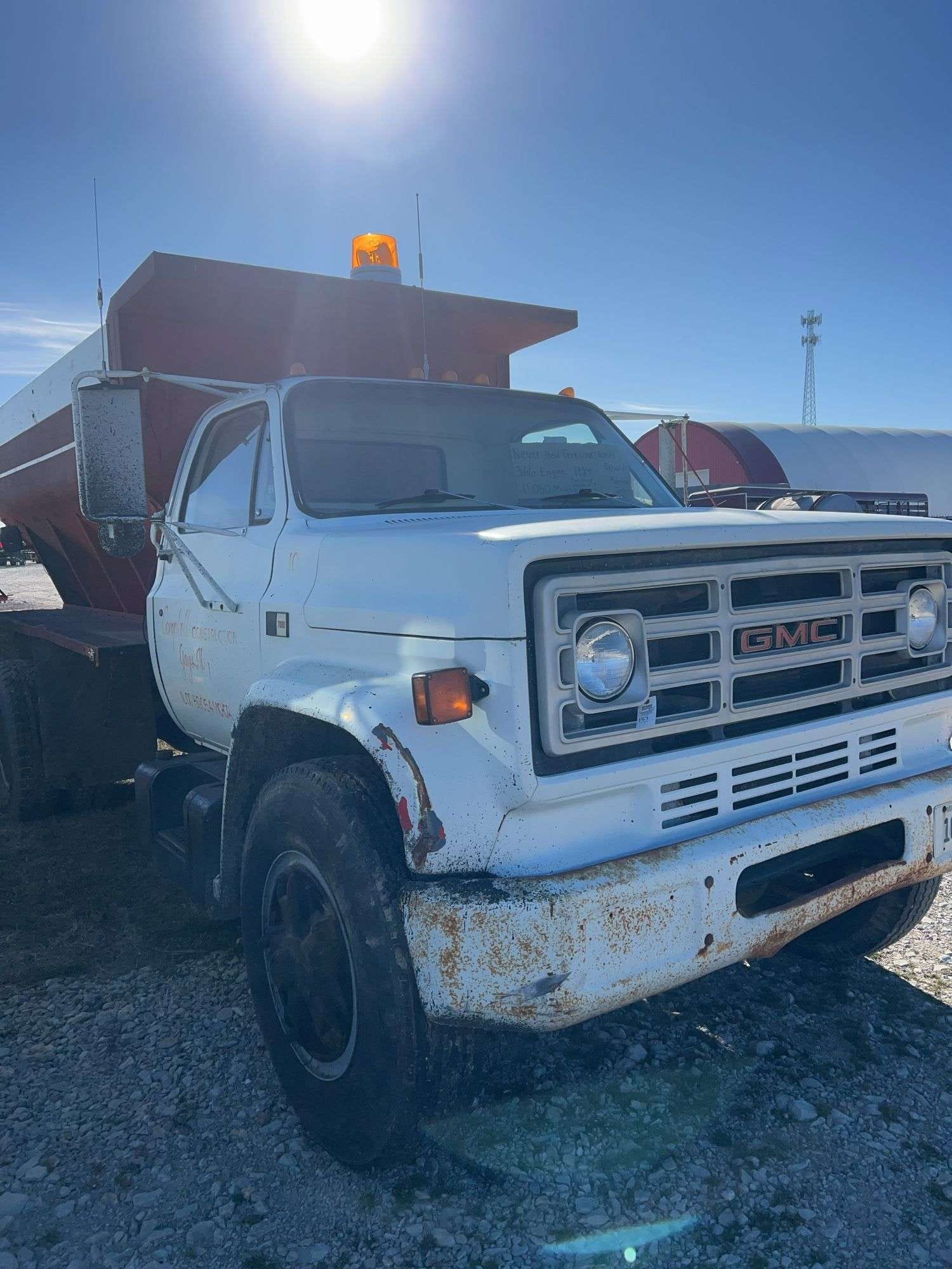 1984 GMC 7000 Equipment Image0