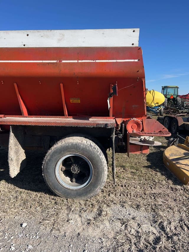 Image of GMC 7000 equipment image 4