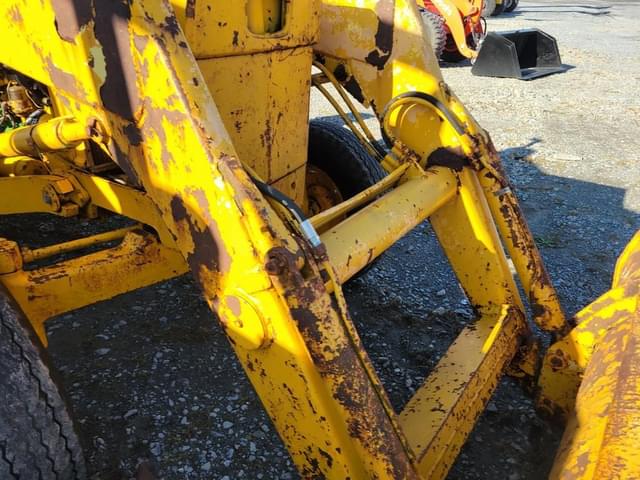 Image of John Deere 300 equipment image 4