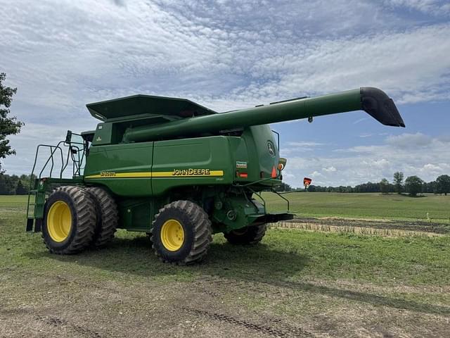 Image of John Deere 9760 STS equipment image 3