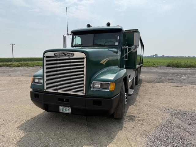 Image of Freightliner FLD120 equipment image 2