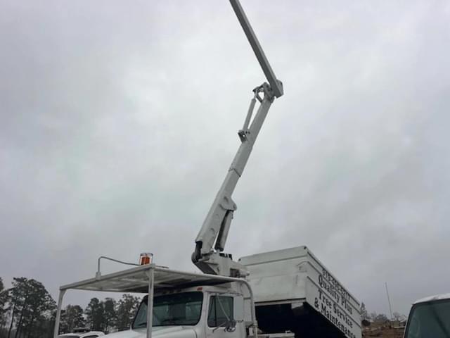 Image of International 4700 equipment image 1