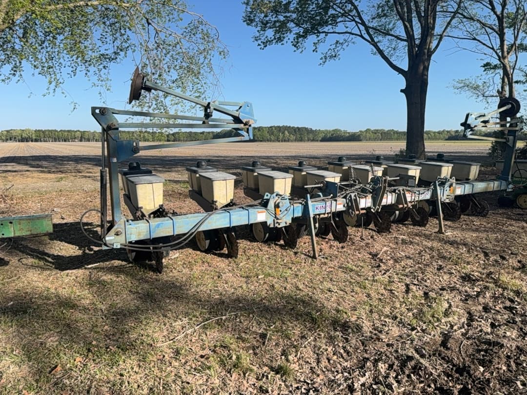 Image of Kinze 2100 Primary image