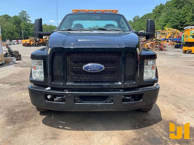 Image of Ford F-650 equipment image 1