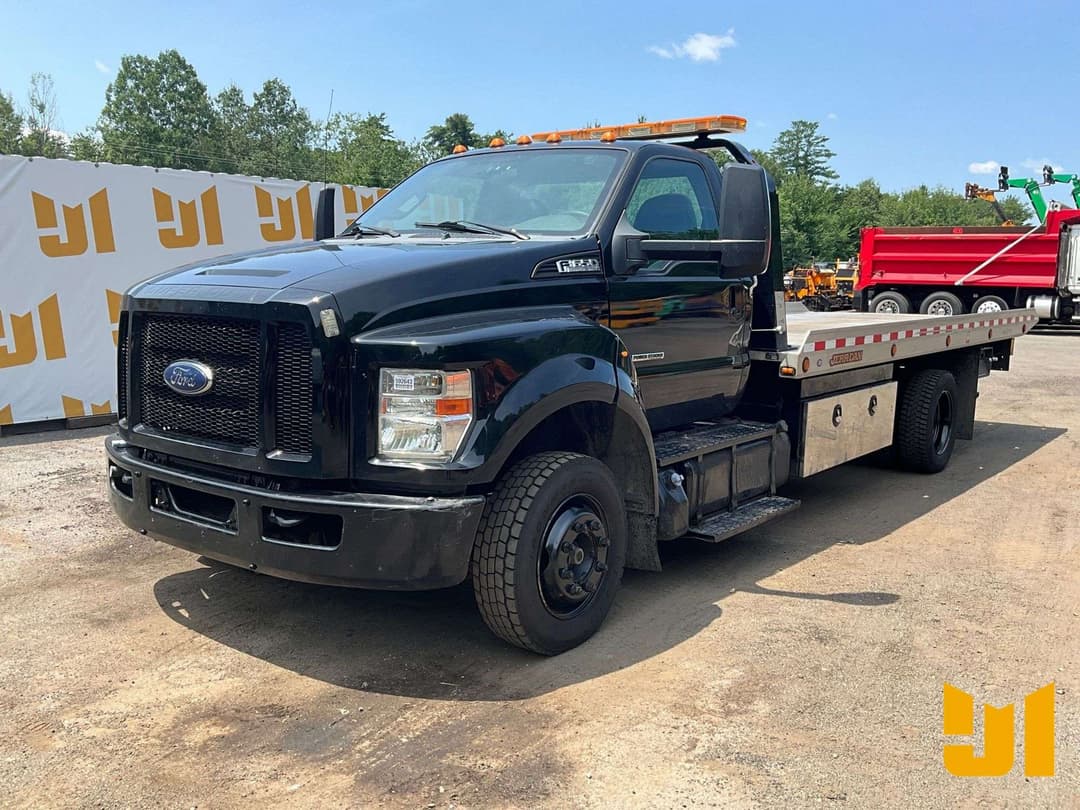 Image of Ford F-650 Primary image