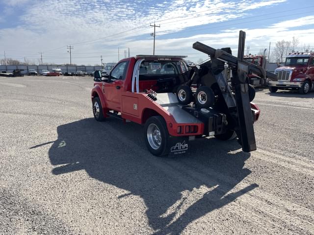 Image of Ford F-450 equipment image 2