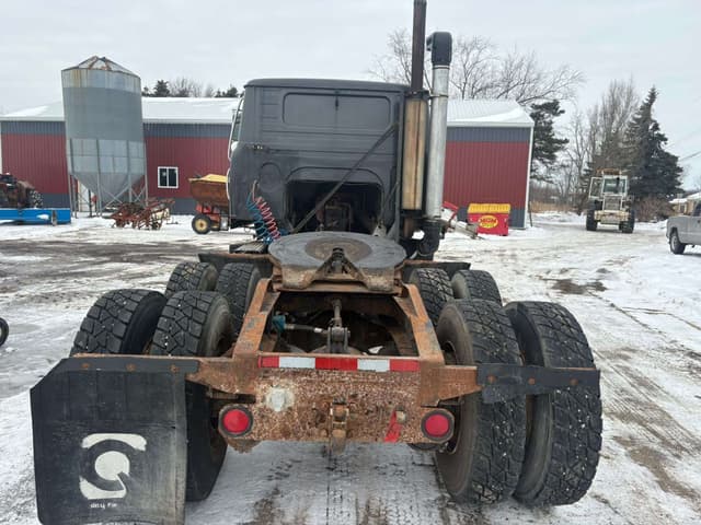 Image of International COF4070B equipment image 3