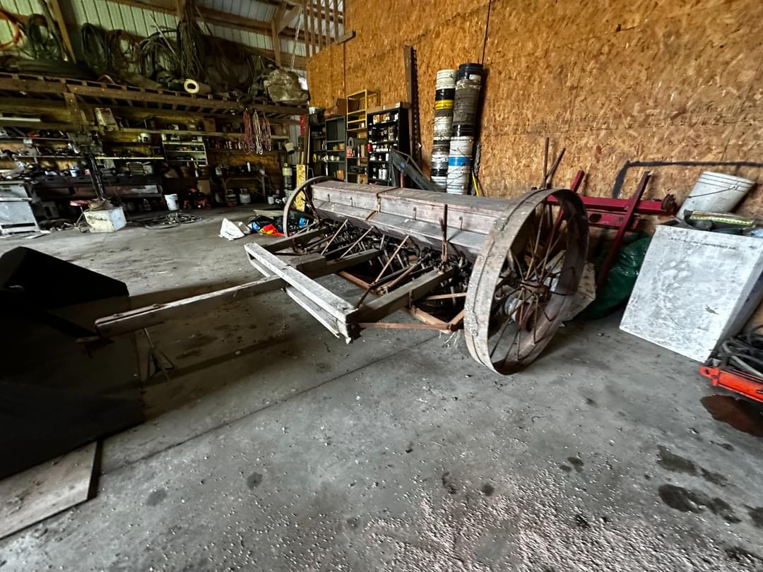 Image of John Deere Van Brunt Primary image