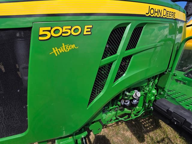 Image of John Deere 5050E equipment image 2