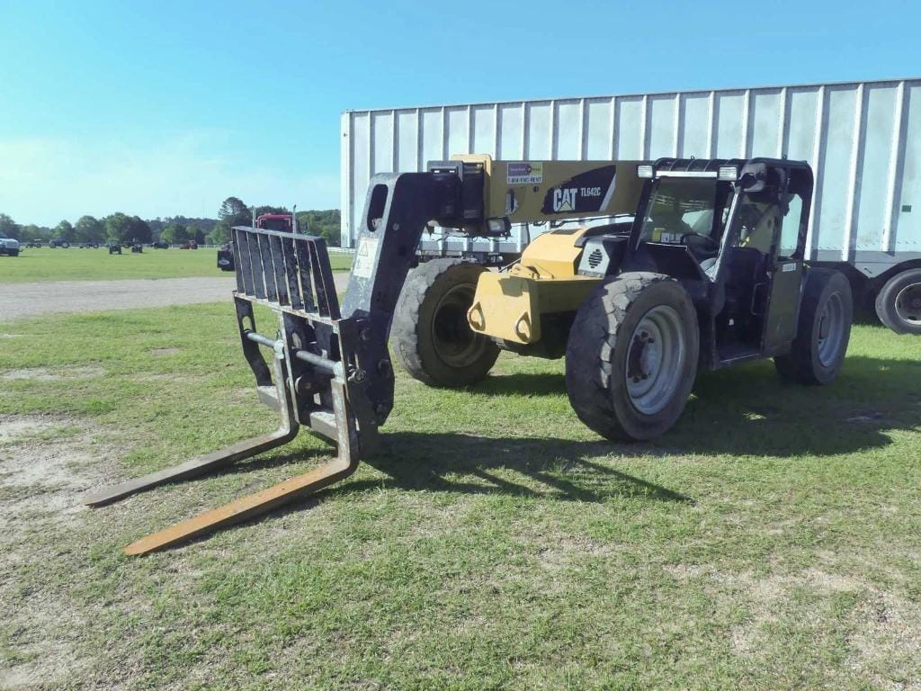 2015 Caterpillar TL642C Equipment Image0