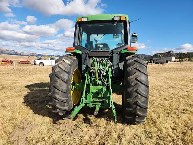 Image of John Deere 6400 equipment image 3