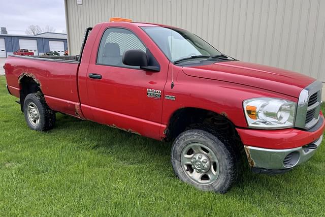 Image of Dodge Ram 2500 equipment image 1