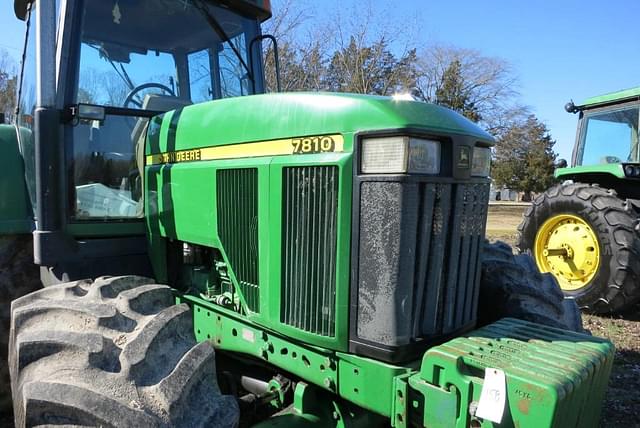 Image of John Deere 7810 equipment image 2