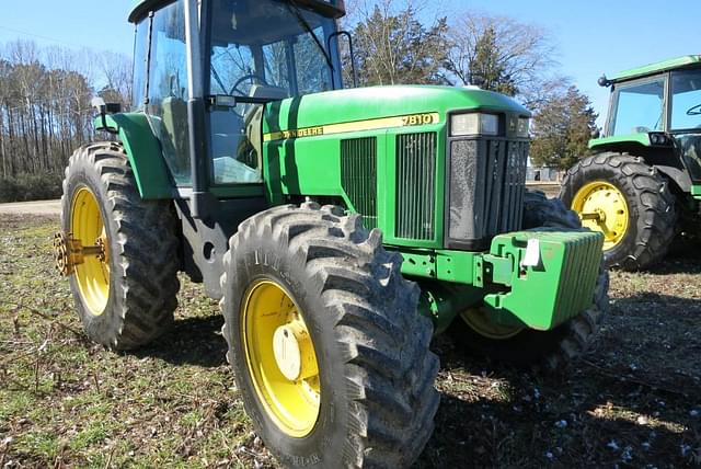 Image of John Deere 7810 equipment image 1