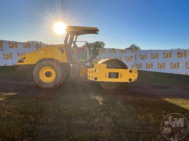 Image of Bomag BW211D-50 equipment image 3