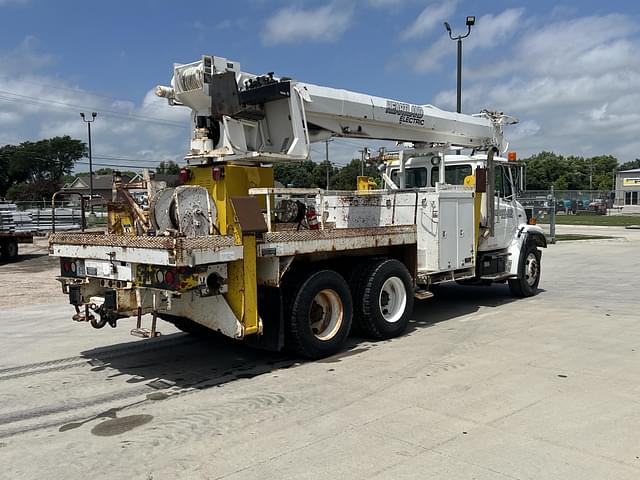 Image of Freightliner FL80 equipment image 4