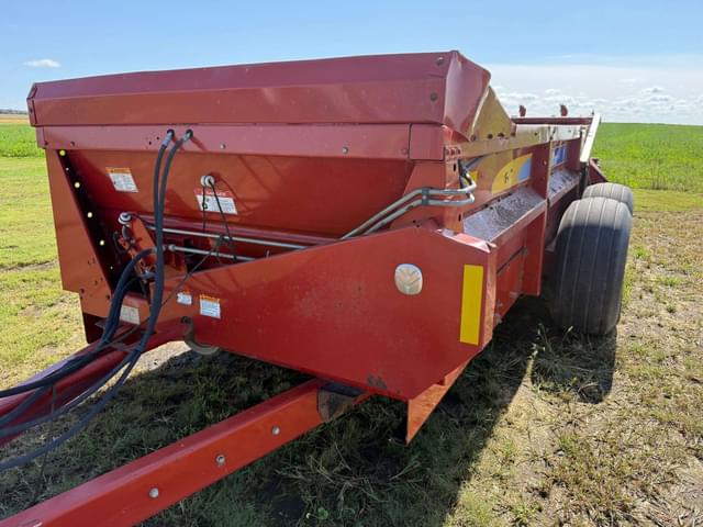 Image of New Holland 195 equipment image 2