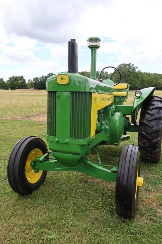 Image of John Deere 630 equipment image 3