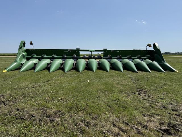 Image of John Deere C12R equipment image 2
