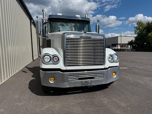 Image of Freightliner Coronado equipment image 2