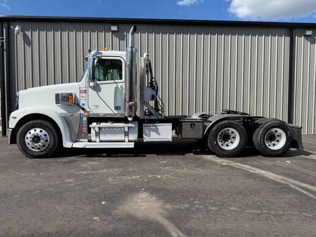 Image of Freightliner Coronado equipment image 1