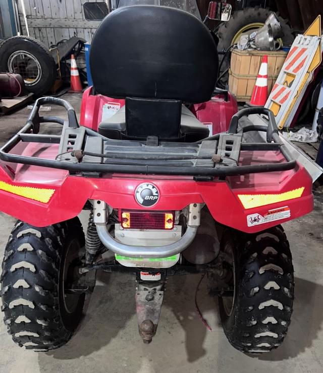 Image of Can-Am Outlander equipment image 4