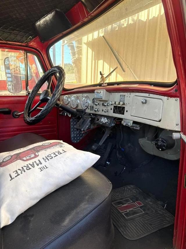 Image of International R-190 equipment image 4