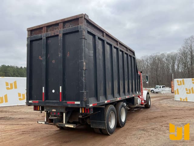 Image of Kenworth T8 equipment image 4